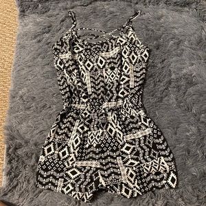 3/10!💥XS romper adjustable straps